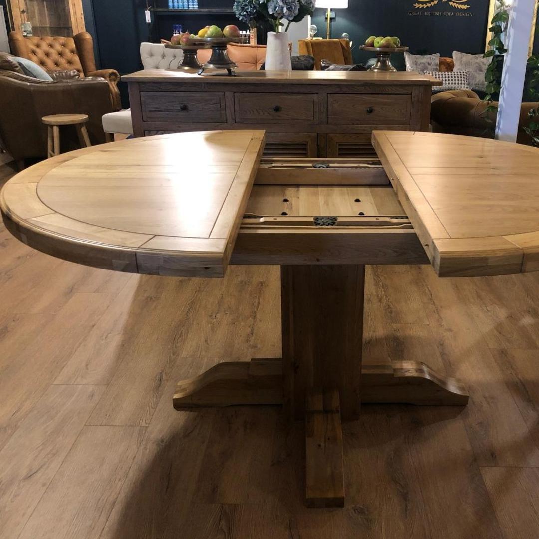 Oak Round Extension Table 125-180cm image 2